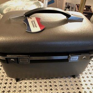 American Tourister Train Case